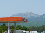 中国道にて、蒜山高原・大山の裏側を望む